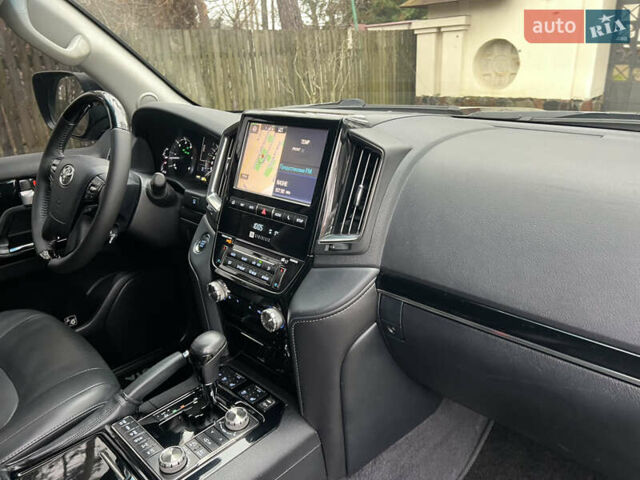 Черный Тойота Ленд Крузер, объемом двигателя 4.5 л и пробегом 239 тыс. км за 46900 $, фото 106 на Automoto.ua