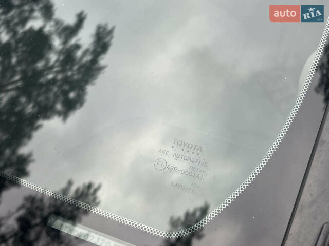 Черный Тойота Ленд Крузер, объемом двигателя 4.5 л и пробегом 239 тыс. км за 46900 $, фото 31 на Automoto.ua