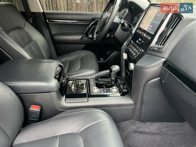 Черный Тойота Ленд Крузер, объемом двигателя 4.5 л и пробегом 239 тыс. км за 46900 $, фото 99 на Automoto.ua