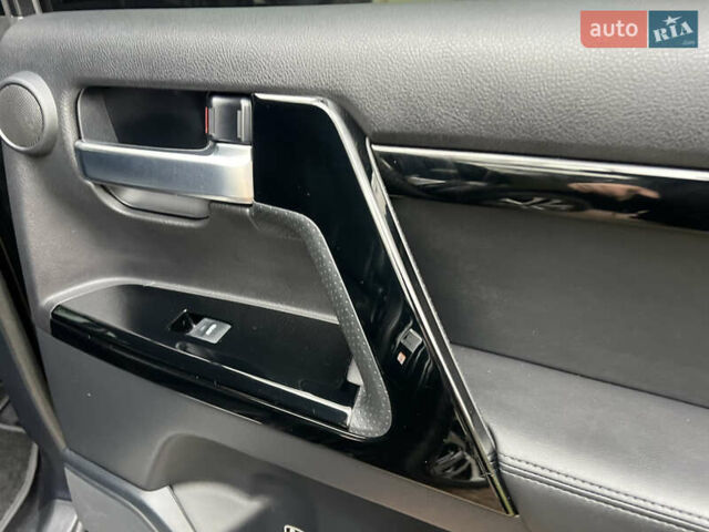 Черный Тойота Ленд Крузер, объемом двигателя 4.5 л и пробегом 239 тыс. км за 46900 $, фото 89 на Automoto.ua