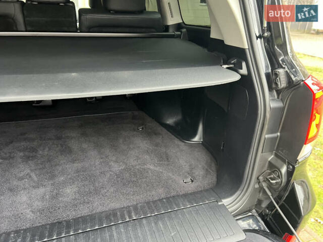 Черный Тойота Ленд Крузер, объемом двигателя 4.5 л и пробегом 239 тыс. км за 46900 $, фото 110 на Automoto.ua