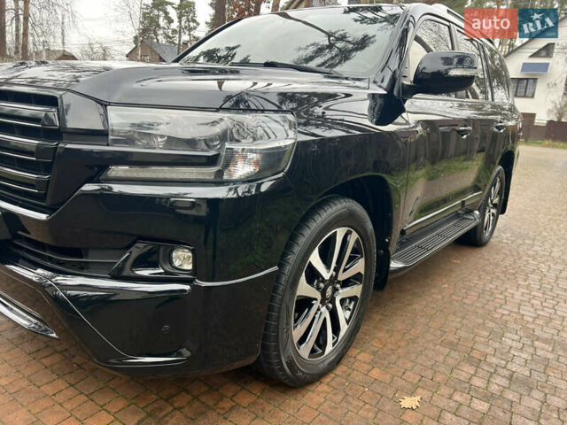 Черный Тойота Ленд Крузер, объемом двигателя 4.5 л и пробегом 239 тыс. км за 46900 $, фото 37 на Automoto.ua