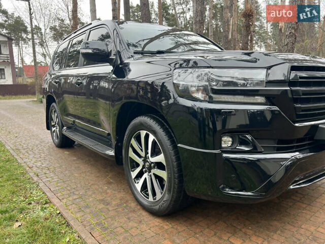 Черный Тойота Ленд Крузер, объемом двигателя 4.5 л и пробегом 239 тыс. км за 46900 $, фото 32 на Automoto.ua