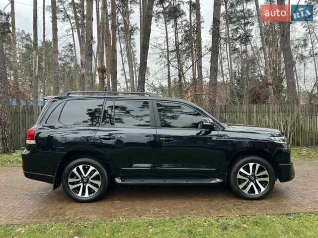 Черный Тойота Ленд Крузер, объемом двигателя 4.5 л и пробегом 239 тыс. км за 46900 $, фото 25 на Automoto.ua