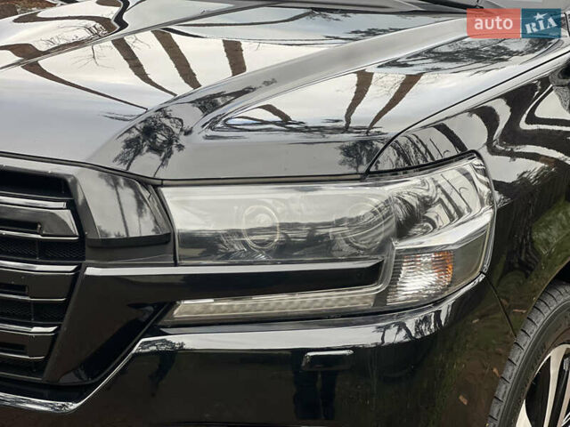 Черный Тойота Ленд Крузер, объемом двигателя 4.5 л и пробегом 239 тыс. км за 46900 $, фото 16 на Automoto.ua