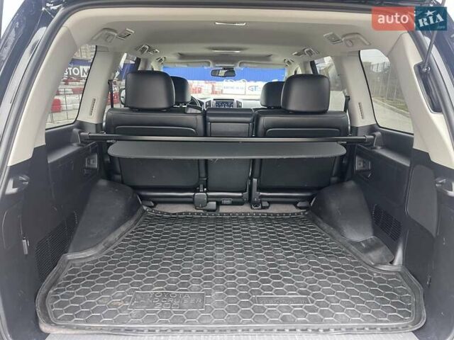 Чорний Тойота Ленд Крузер, об'ємом двигуна 4.46 л та пробігом 314 тис. км за 41000 $, фото 4 на Automoto.ua