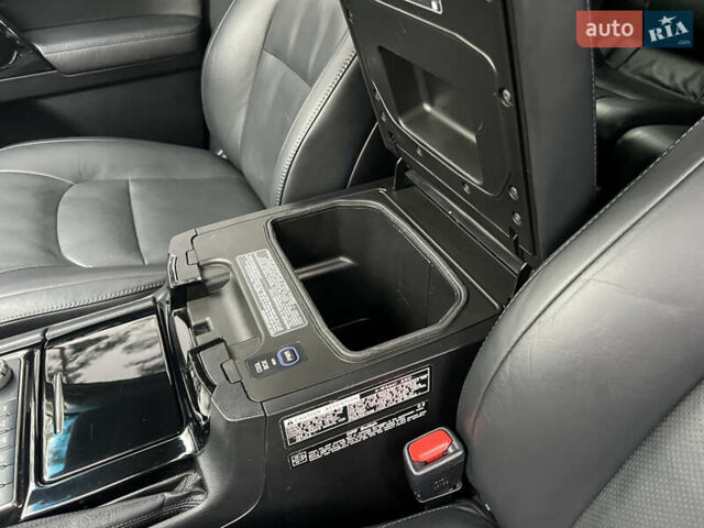 Черный Тойота Ленд Крузер, объемом двигателя 4.5 л и пробегом 239 тыс. км за 46900 $, фото 79 на Automoto.ua