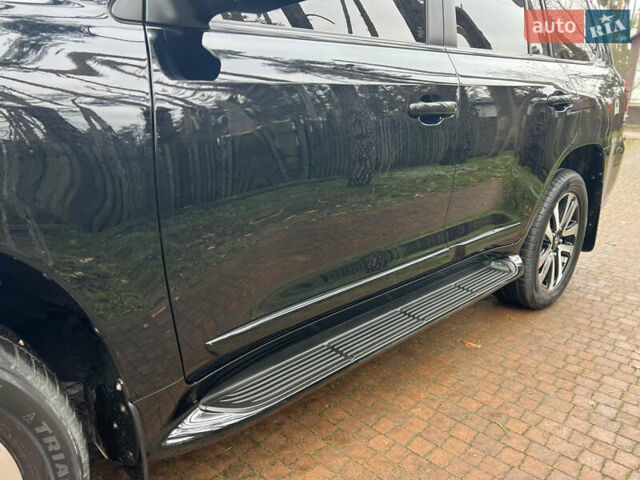 Черный Тойота Ленд Крузер, объемом двигателя 4.5 л и пробегом 239 тыс. км за 46900 $, фото 40 на Automoto.ua