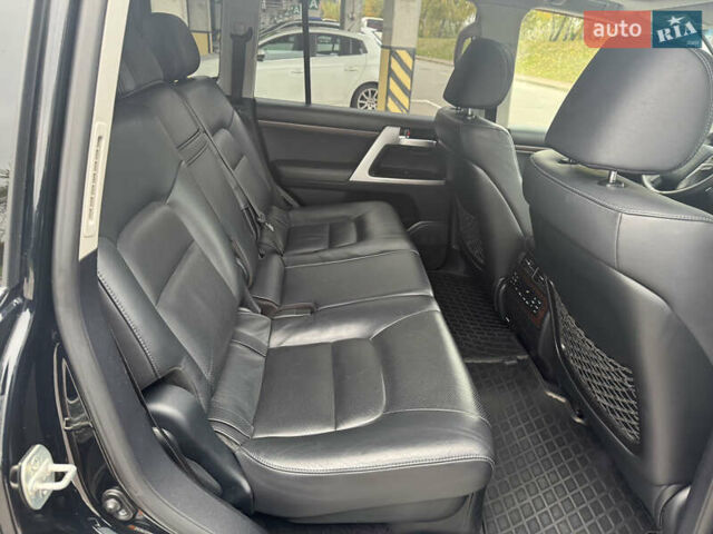 Черный Тойота Ленд Крузер, объемом двигателя 4.46 л и пробегом 324 тыс. км за 46999 $, фото 34 на Automoto.ua