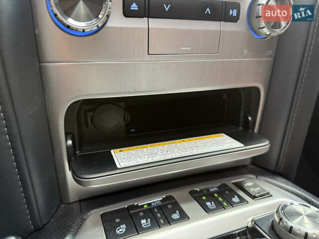 Черный Тойота Ленд Крузер, объемом двигателя 4.46 л и пробегом 225 тыс. км за 55500 $, фото 40 на Automoto.ua