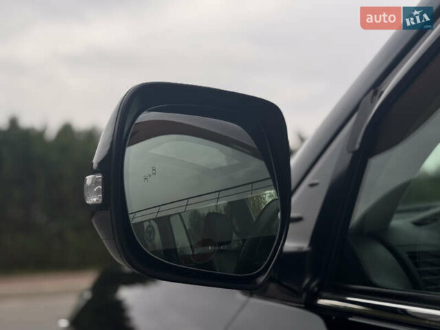 Черный Тойота Ленд Крузер, объемом двигателя 4.46 л и пробегом 324 тыс. км за 46999 $, фото 12 на Automoto.ua