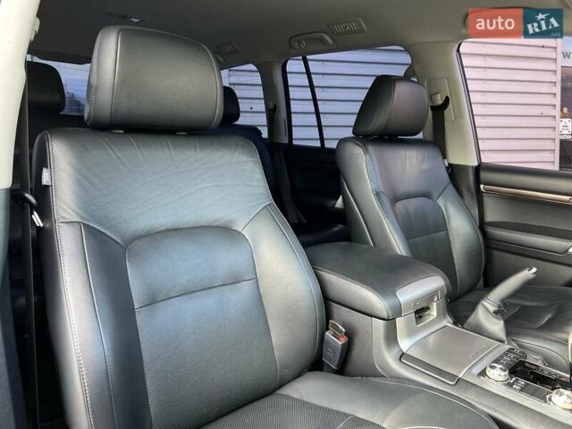 Черный Тойота Ленд Крузер, объемом двигателя 4.46 л и пробегом 150 тыс. км за 48500 $, фото 29 на Automoto.ua