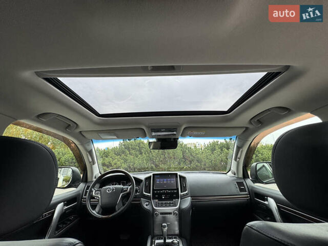 Черный Тойота Ленд Крузер, объемом двигателя 4.46 л и пробегом 324 тыс. км за 46999 $, фото 42 на Automoto.ua