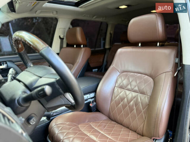 Черный Тойота Ленд Крузер, объемом двигателя 4.46 л и пробегом 225 тыс. км за 55500 $, фото 29 на Automoto.ua