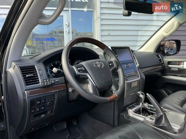 Черный Тойота Ленд Крузер, объемом двигателя 4.46 л и пробегом 150 тыс. км за 48500 $, фото 17 на Automoto.ua