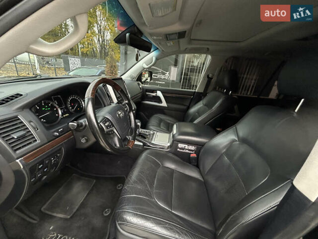 Черный Тойота Ленд Крузер, объемом двигателя 4.46 л и пробегом 264 тыс. км за 41500 $, фото 20 на Automoto.ua