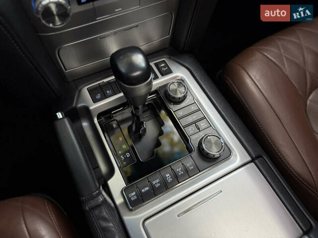 Черный Тойота Ленд Крузер, объемом двигателя 4.46 л и пробегом 225 тыс. км за 55500 $, фото 38 на Automoto.ua