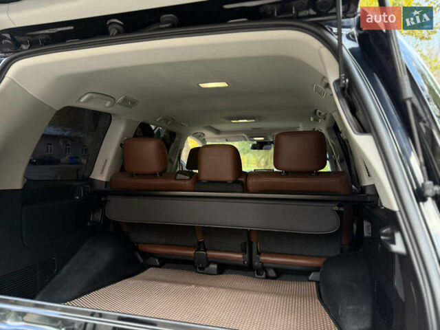 Черный Тойота Ленд Крузер, объемом двигателя 4.46 л и пробегом 225 тыс. км за 55500 $, фото 55 на Automoto.ua