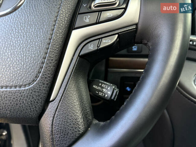 Черный Тойота Ленд Крузер, объемом двигателя 4.46 л и пробегом 225 тыс. км за 55500 $, фото 35 на Automoto.ua