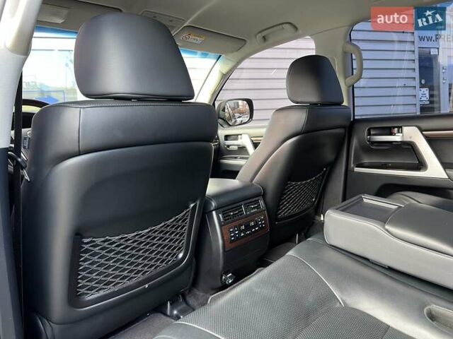 Черный Тойота Ленд Крузер, объемом двигателя 4.46 л и пробегом 150 тыс. км за 48500 $, фото 23 на Automoto.ua