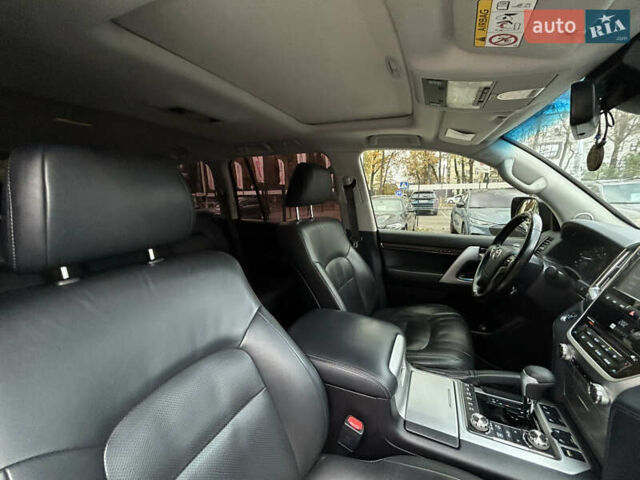 Черный Тойота Ленд Крузер, объемом двигателя 4.46 л и пробегом 264 тыс. км за 41500 $, фото 38 на Automoto.ua
