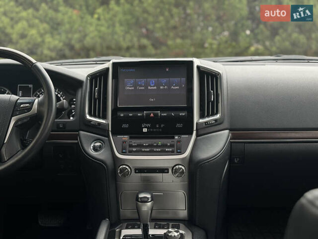 Черный Тойота Ленд Крузер, объемом двигателя 4.46 л и пробегом 324 тыс. км за 46999 $, фото 39 на Automoto.ua