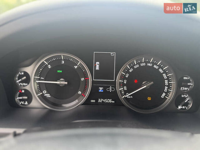 Черный Тойота Ленд Крузер, объемом двигателя 4.46 л и пробегом 324 тыс. км за 46999 $, фото 24 на Automoto.ua