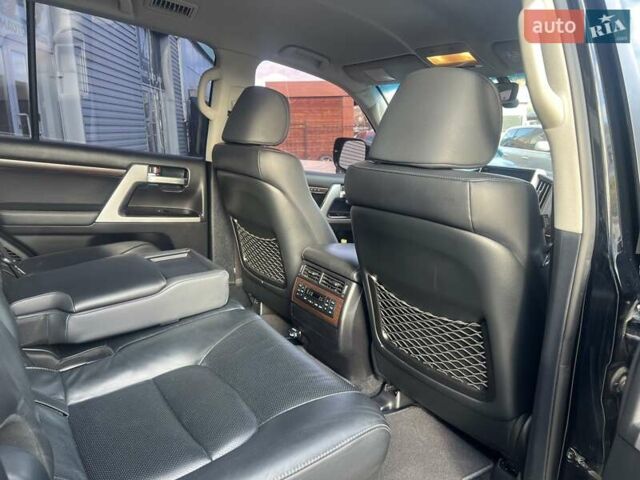 Черный Тойота Ленд Крузер, объемом двигателя 4.46 л и пробегом 150 тыс. км за 48500 $, фото 26 на Automoto.ua