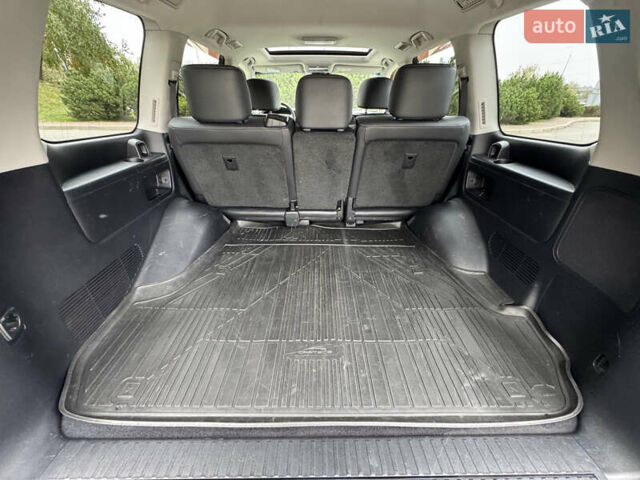 Черный Тойота Ленд Крузер, объемом двигателя 4.46 л и пробегом 324 тыс. км за 46999 $, фото 48 на Automoto.ua