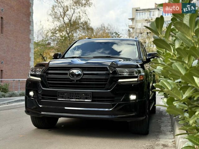 Черный Тойота Ленд Крузер, объемом двигателя 4.46 л и пробегом 225 тыс. км за 55500 $, фото 23 на Automoto.ua