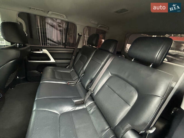 Черный Тойота Ленд Крузер, объемом двигателя 4.46 л и пробегом 264 тыс. км за 41500 $, фото 29 на Automoto.ua