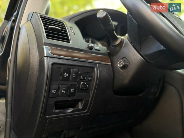 Черный Тойота Ленд Крузер, объемом двигателя 4.46 л и пробегом 225 тыс. км за 55500 $, фото 27 на Automoto.ua