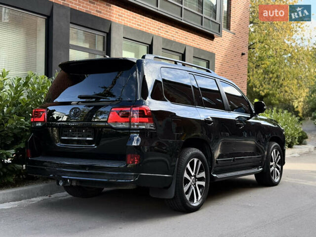 Черный Тойота Ленд Крузер, объемом двигателя 4.46 л и пробегом 225 тыс. км за 55500 $, фото 19 на Automoto.ua