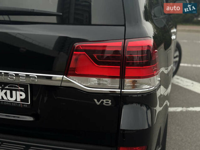 Черный Тойота Ленд Крузер, объемом двигателя 4.46 л и пробегом 324 тыс. км за 46999 $, фото 10 на Automoto.ua
