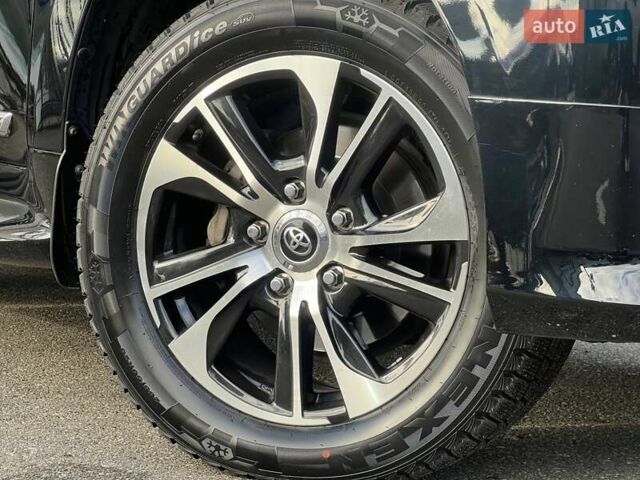 Черный Тойота Ленд Крузер, объемом двигателя 4.46 л и пробегом 150 тыс. км за 48500 $, фото 4 на Automoto.ua