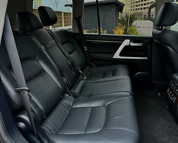 Черный Тойота Ленд Крузер, объемом двигателя 4.66 л и пробегом 184 тыс. км за 53500 $, фото 13 на Automoto.ua