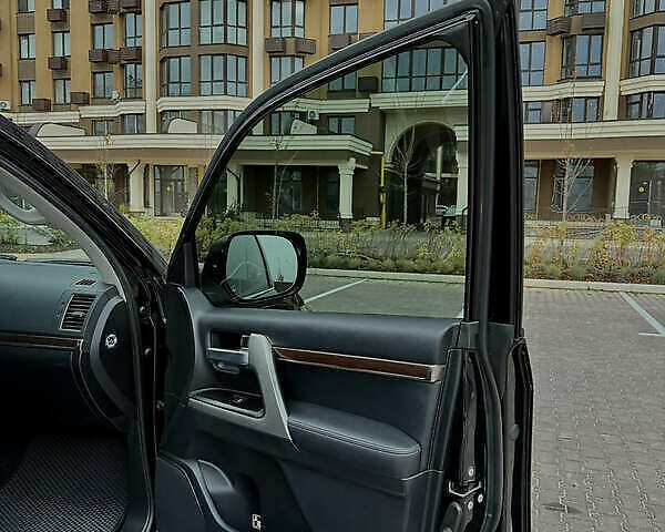 Черный Тойота Ленд Крузер, объемом двигателя 4.66 л и пробегом 184 тыс. км за 53500 $, фото 15 на Automoto.ua