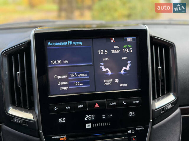 Черный Тойота Ленд Крузер, объемом двигателя 4.46 л и пробегом 225 тыс. км за 55500 $, фото 45 на Automoto.ua