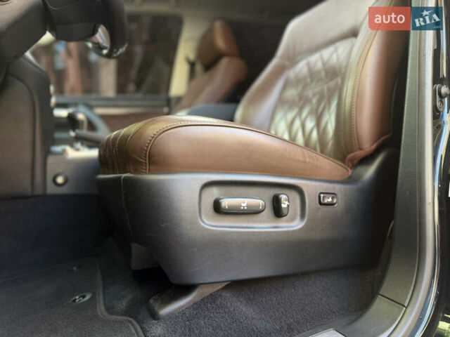 Черный Тойота Ленд Крузер, объемом двигателя 4.46 л и пробегом 225 тыс. км за 55500 $, фото 28 на Automoto.ua