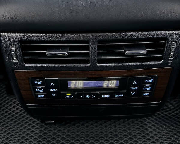 Черный Тойота Ленд Крузер, объемом двигателя 4.66 л и пробегом 184 тыс. км за 53500 $, фото 20 на Automoto.ua