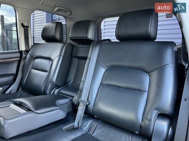 Черный Тойота Ленд Крузер, объемом двигателя 4.46 л и пробегом 150 тыс. км за 48500 $, фото 24 на Automoto.ua