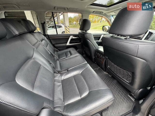Черный Тойота Ленд Крузер, объемом двигателя 4.46 л и пробегом 324 тыс. км за 46999 $, фото 36 на Automoto.ua