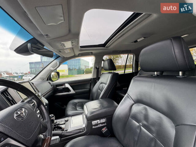 Черный Тойота Ленд Крузер, объемом двигателя 4.46 л и пробегом 324 тыс. км за 46999 $, фото 22 на Automoto.ua