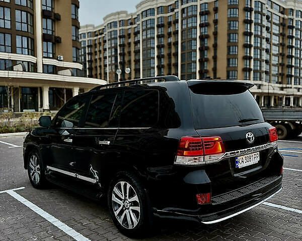 Черный Тойота Ленд Крузер, объемом двигателя 4.66 л и пробегом 184 тыс. км за 53500 $, фото 7 на Automoto.ua