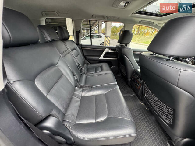 Черный Тойота Ленд Крузер, объемом двигателя 4.46 л и пробегом 324 тыс. км за 46999 $, фото 35 на Automoto.ua