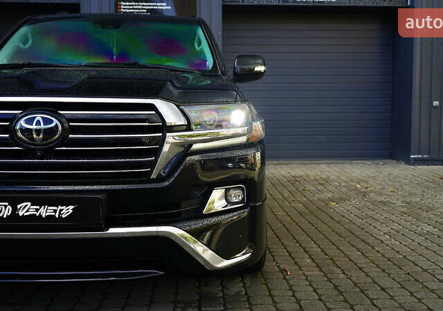 Черный Тойота Ленд Крузер, объемом двигателя 4.46 л и пробегом 149 тыс. км за 52700 $, фото 6 на Automoto.ua