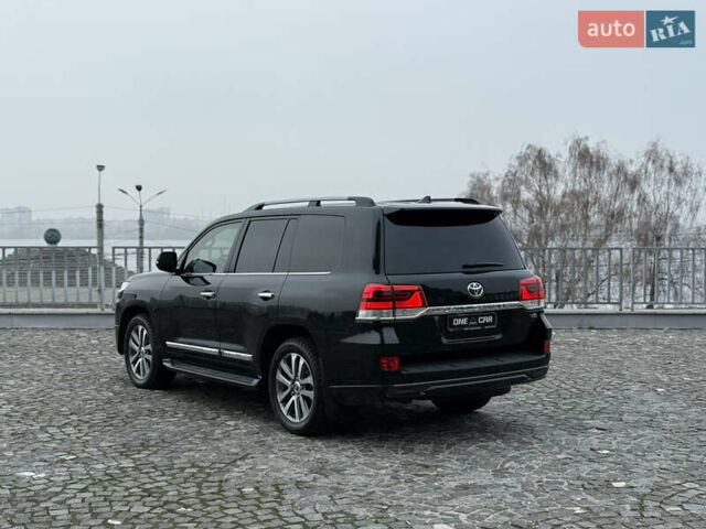 Черный Тойота Ленд Крузер, объемом двигателя 4.46 л и пробегом 101 тыс. км за 55000 $, фото 7 на Automoto.ua