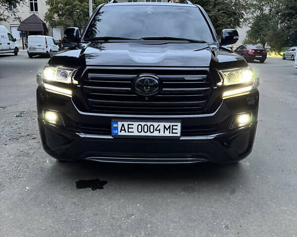 Черный Тойота Ленд Крузер, объемом двигателя 4.46 л и пробегом 177 тыс. км за 52000 $, фото 64 на Automoto.ua
