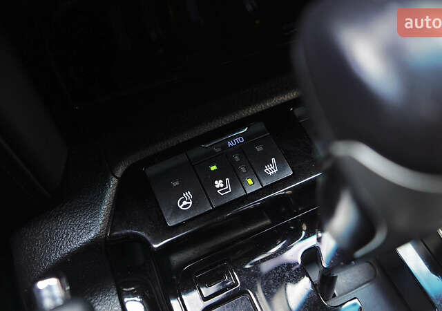 Черный Тойота Ленд Крузер, объемом двигателя 4.46 л и пробегом 149 тыс. км за 52700 $, фото 40 на Automoto.ua