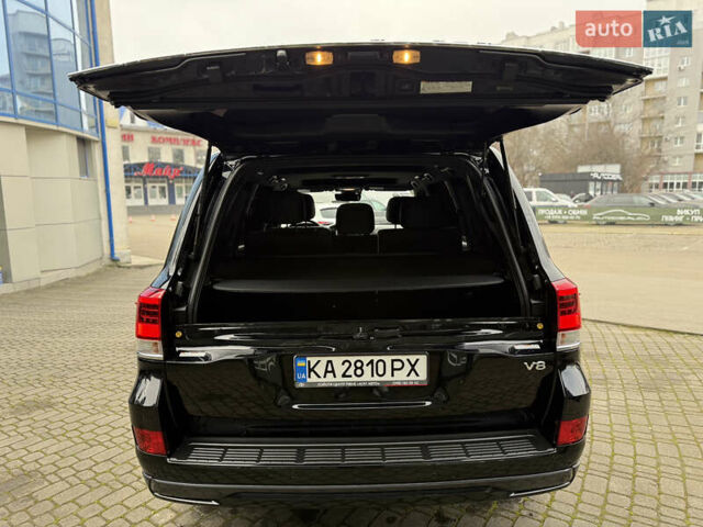 Черный Тойота Ленд Крузер, объемом двигателя 4.46 л и пробегом 200 тыс. км за 50500 $, фото 32 на Automoto.ua